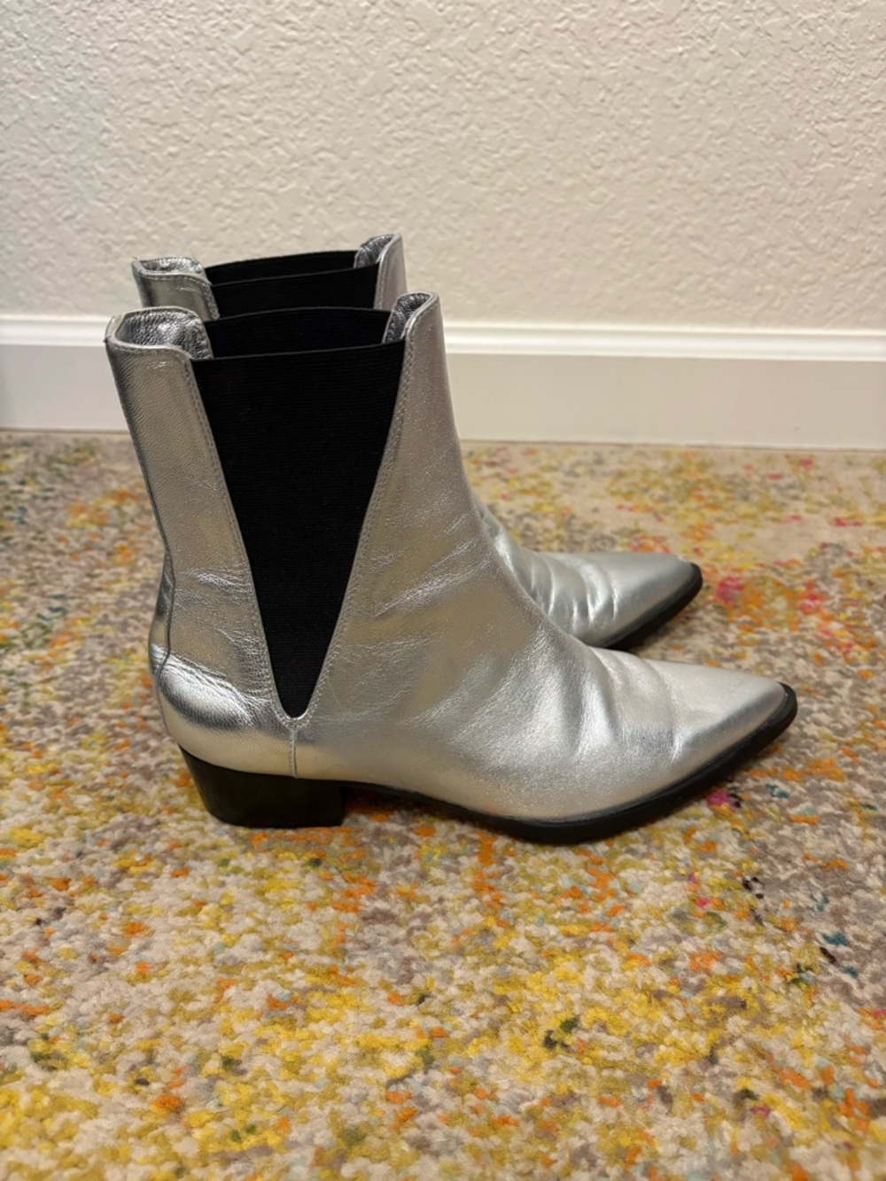 Frame Metallic Silver Pointed Toe Chelsea Booties